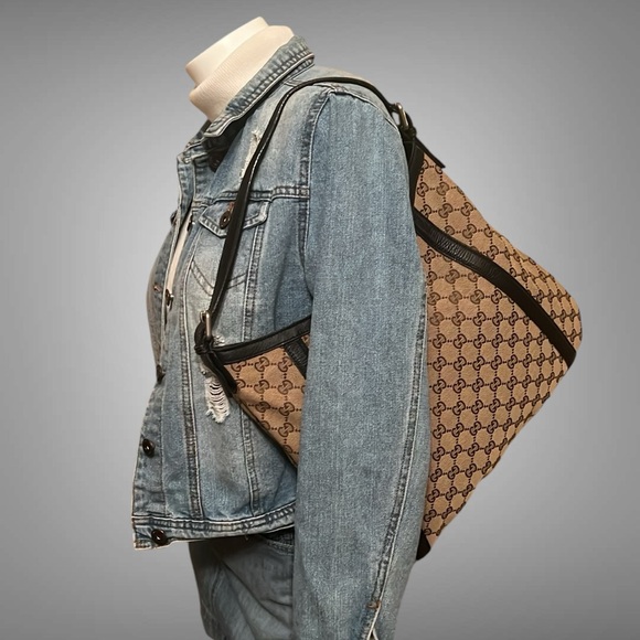 A155 - π― % authentic Gucci shoulder bag - Picture 2 of 16